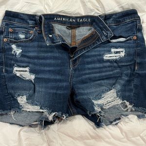 AE midi shorts distressed